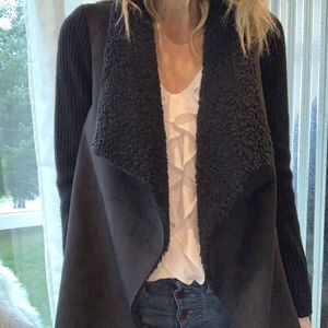 Chelsea & Theodore Open Front Sweater Size Medium